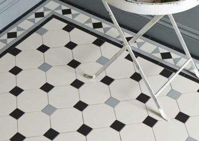 Original Style Victorian Floor - Conrad Border with Nottingham Pattern in Black, Grey and Dover White