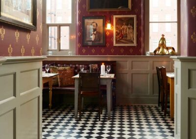 Original Style Victorian Floor - Dorchester Black & White with Kingsley Border